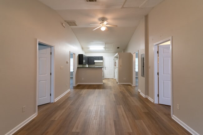 Photo - 285 E Harrison St