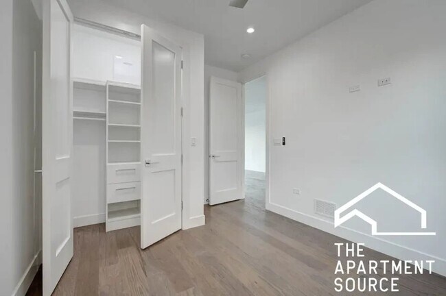 Photo - 3008 W Belmont Ave Unit 3008 West Belmont Avenue