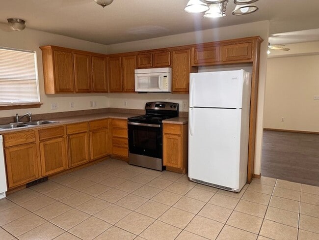 Photo - All brick SE Springfield home for lease