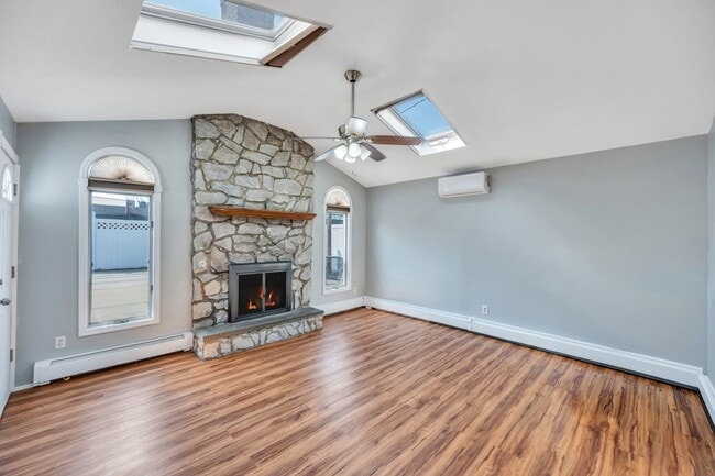 Photo - 45 Walnut Ln