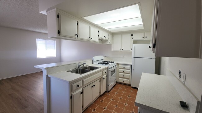 Photo - 807 Unit C