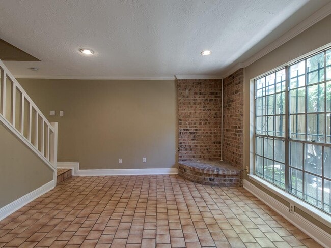 Photo - 12 Hyde Park Blvd Unit 6