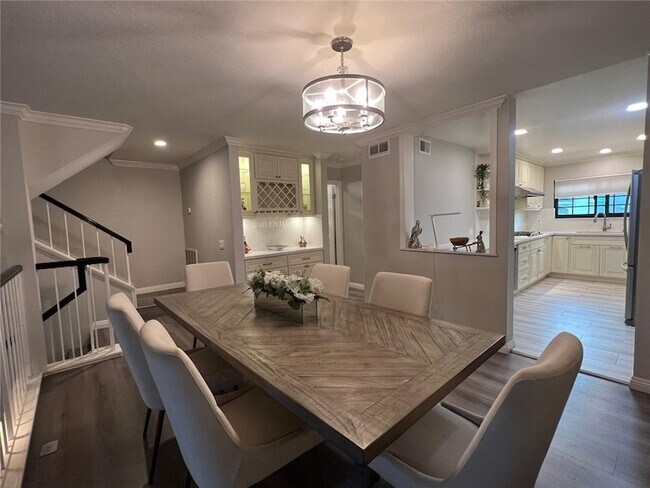 Photo - 428 W Huntington Dr Unidad 4