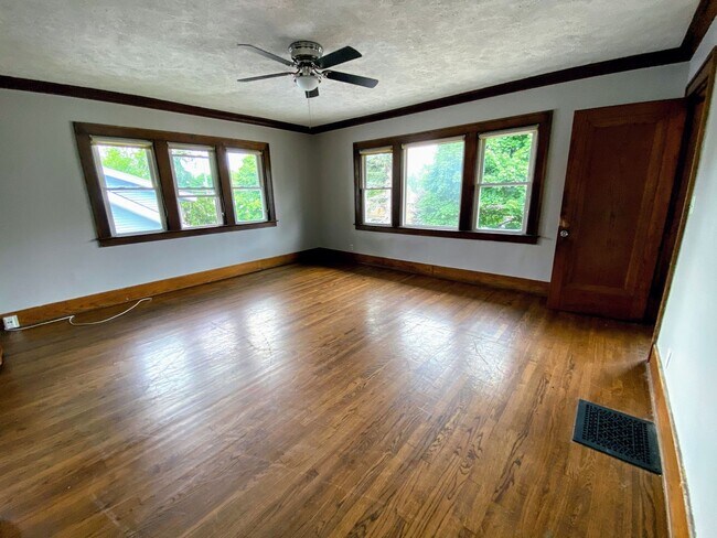 Photo - 918 M.L.K. Jr St SE Unit Apt 2