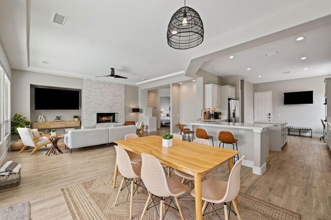 Photo - 74053 Chinook Cir House