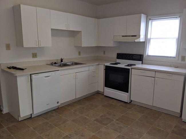 Building Photo - 117 John St Unit A