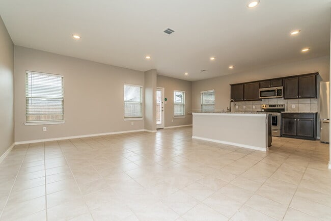 Photo - 820 Horton St