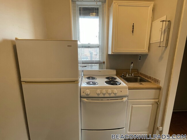 Photo - 40 Anderson St Unit 17