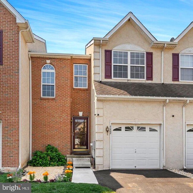 Building Photo - 4002 Hoffman Ct