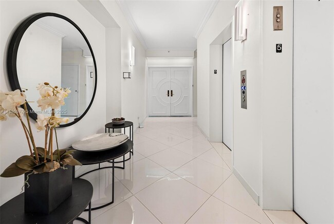 Photo - 300 South Pointe Dr Unit 504