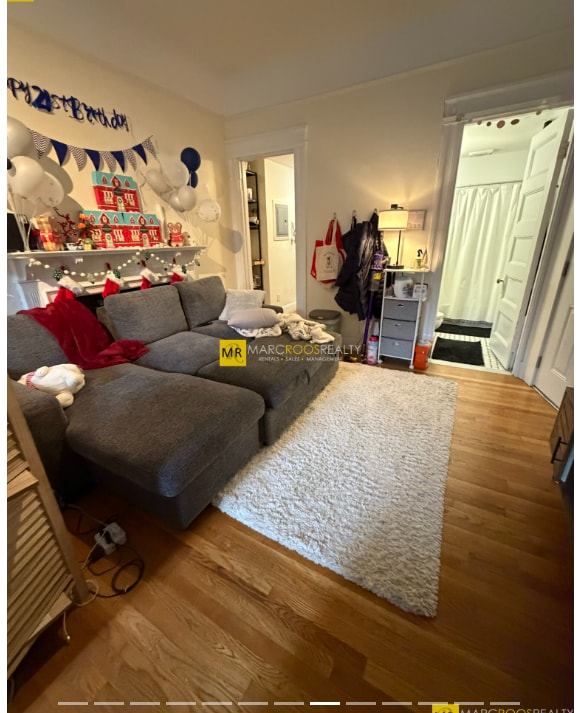 Photo - 585 Beacon St