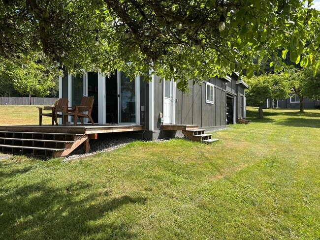 Building Photo - Waterfront Studio on Anderson Island