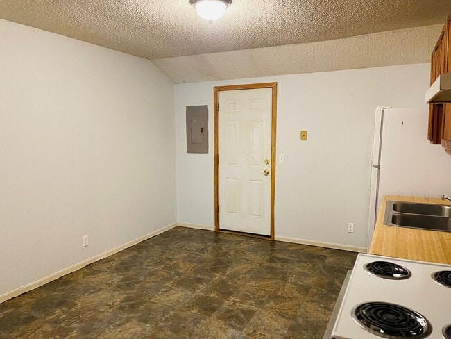 Photo - Great Size, Affordable Apartment!