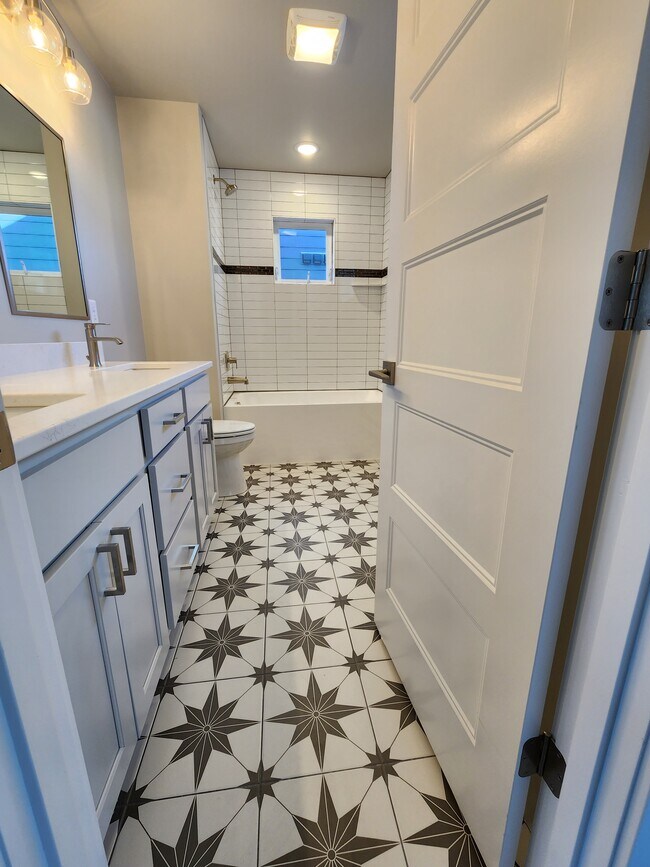 Photo - 325 Meriwether Ave