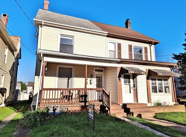 Building Photo - 118 S Franklin St Unit 2nd Floor