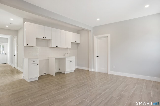 Photo - 173 Wellsville Ave Unit A