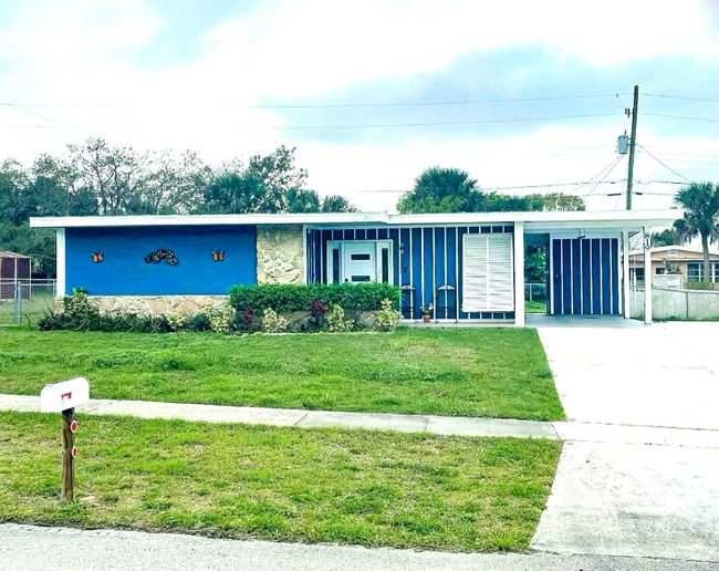 Photo - 819 Schumann Dr