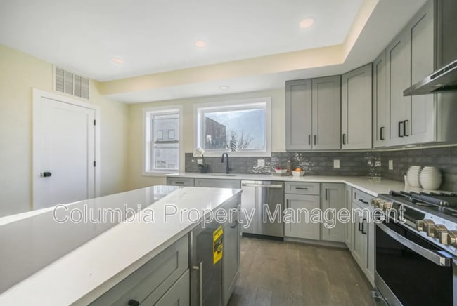 Photo - 3552 Warder St NW