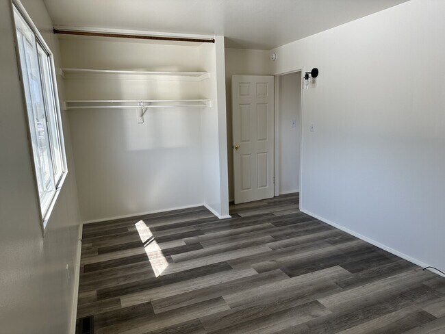 Photo - 17-19 Maple Grove