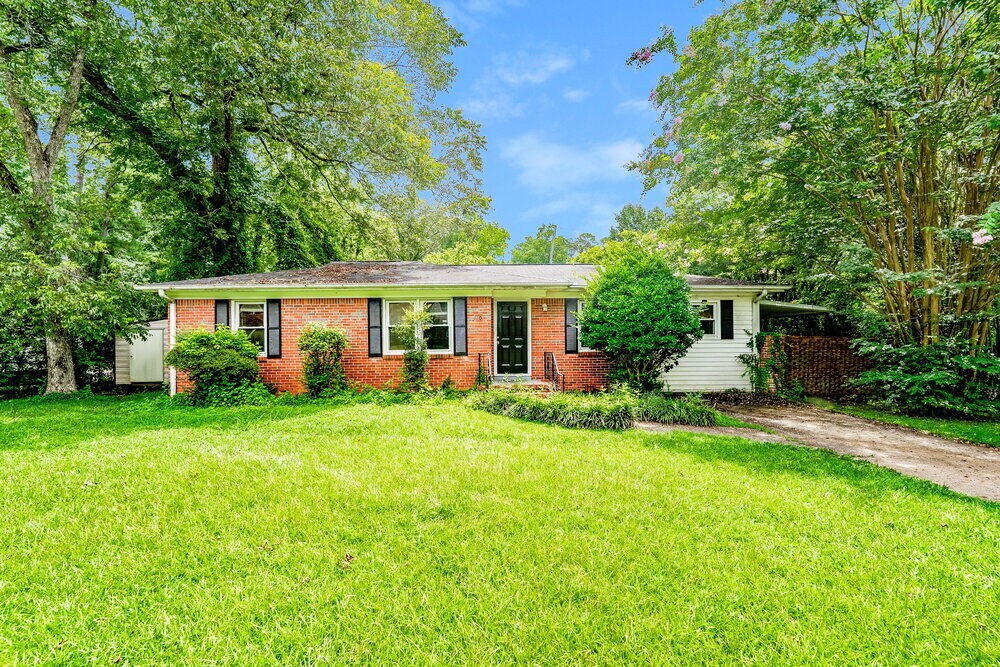 Photo - 1205 Lynn Acres Dr House