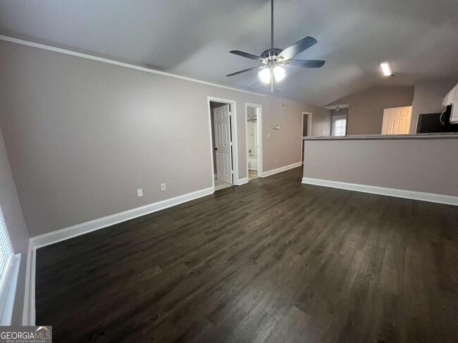 Photo - 565 Rustwood Dr