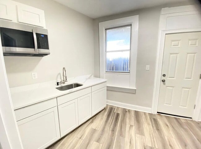 Photo - 3168 Wilkens Ave