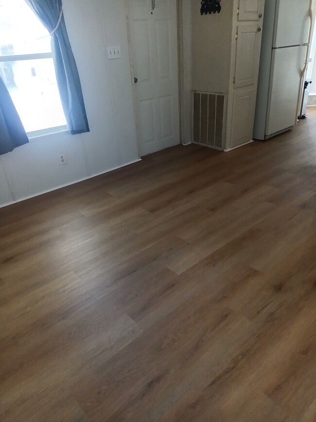 Photo - 841 W Colonial Cir