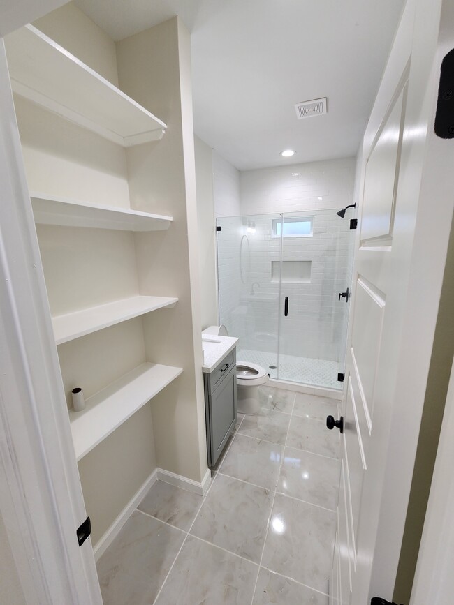Photo - 238 W Levee St