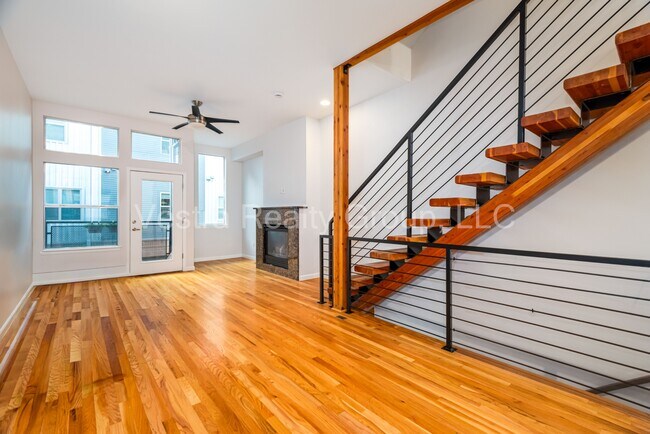 Photo - 2680 Blake St