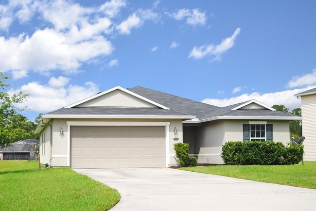 Building Photo - On the Pond in Timber Creek!