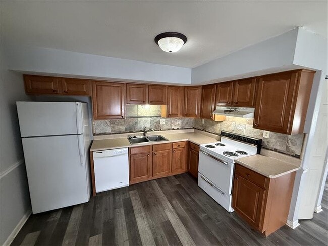 Building Photo - 907 La Tourrette Ct Unit 68 Halifax