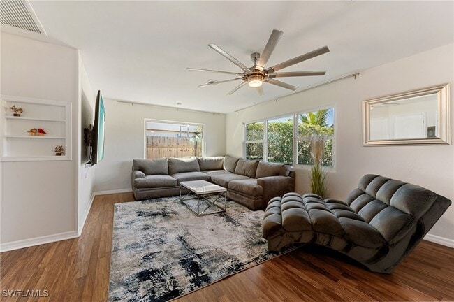 Photo - 714 105th Ave N