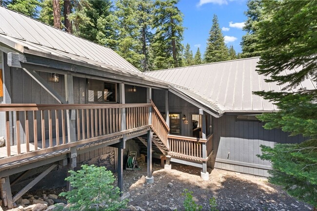 Photo - New to the Rental Market! FURNISHED Custom 3 Bdrm Hm w/Garage