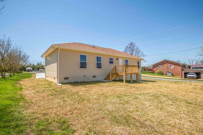 7206 Della Dr