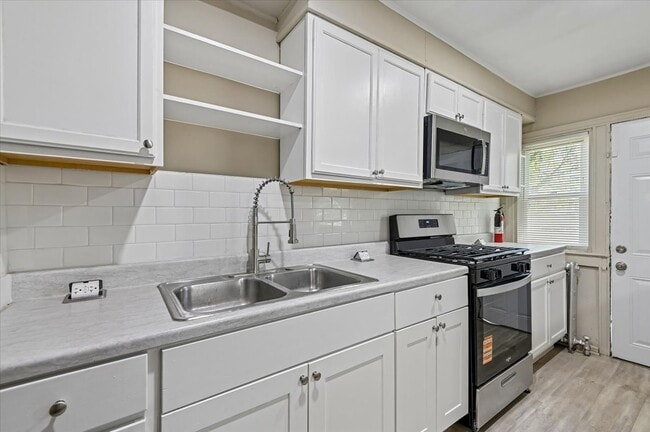 Photo - 5105 Chalgrove Ave