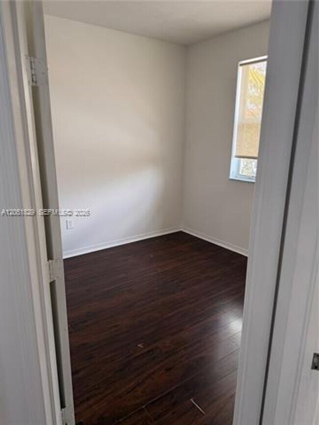 Photo - 906 SW 143rd Ave