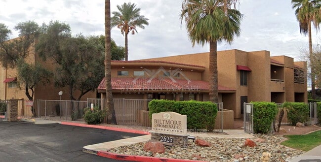 Building Photo - 2625 E Indian School Rd Unit 323