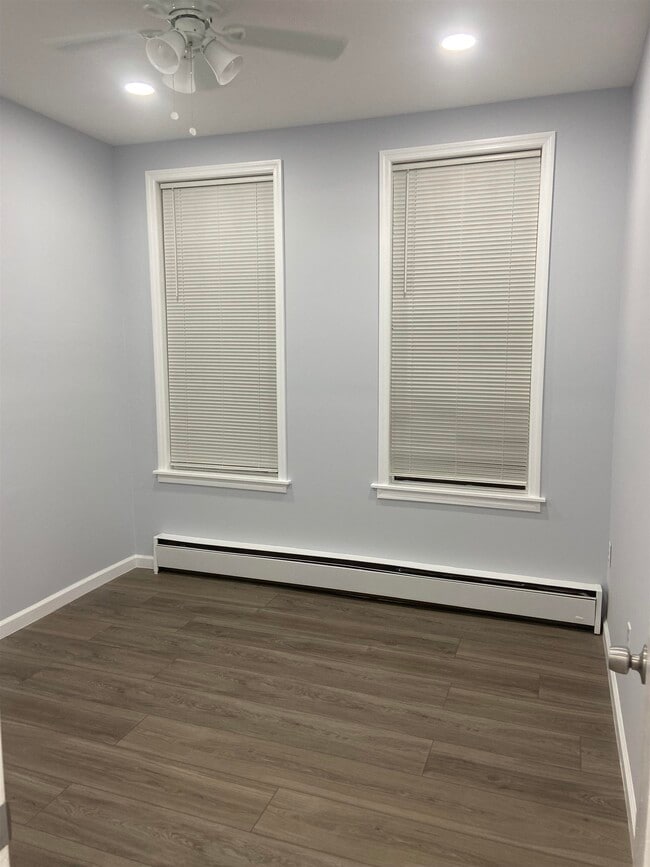 Photo - 1204 13TH St