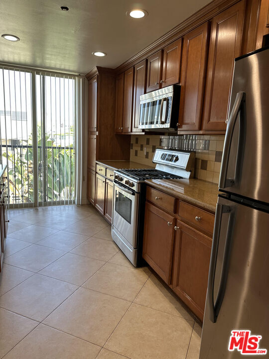 Photo - 918 S Harvard Blvd Unidad 302