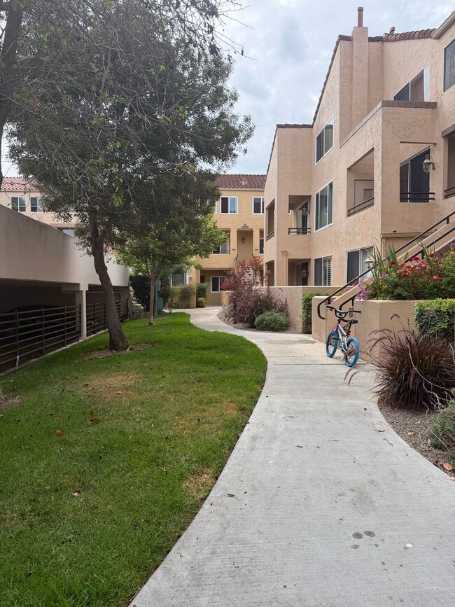 Photo - Spacious 2 Bedroom, 2.5 Bath Two-Story Townhome UTC