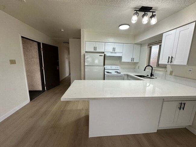 Photo - MOVE IN SPECIAL!! DEPOSIT MOVES YOU IN!!!