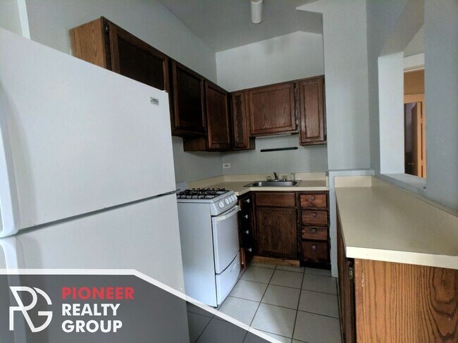 511 W Melrose St Unit 101