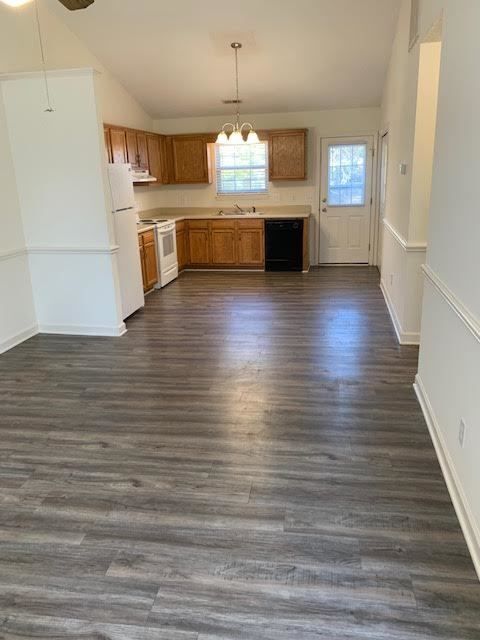 Photo - 4320 Belcher St