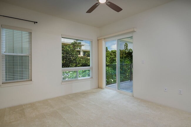 Photo - 2 bedroom 2 bath with 2 covered parking Kailua