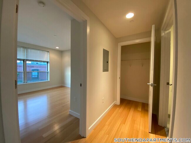 Photo - 601 Albany St Unit 606