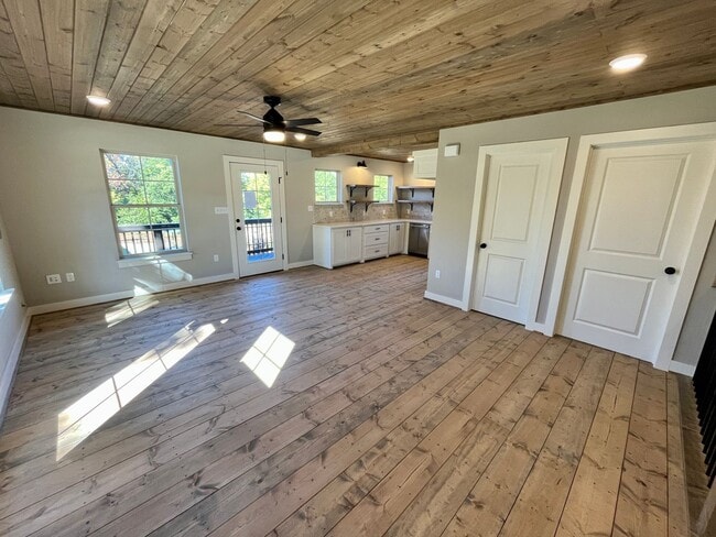 Photo - Treehouse at the Brooklands