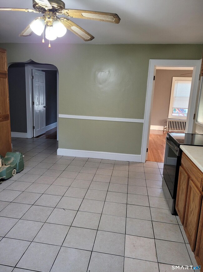 105 Windsor St Unit 2ND Fl
