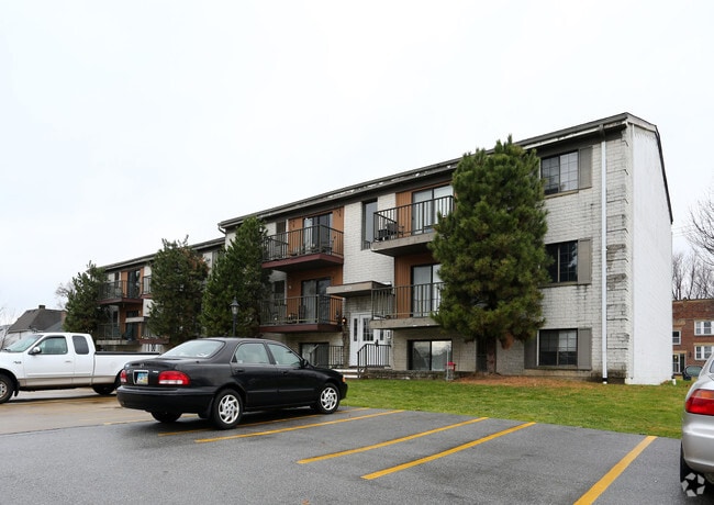 Silverwood Apartments - Silverwood Apartments