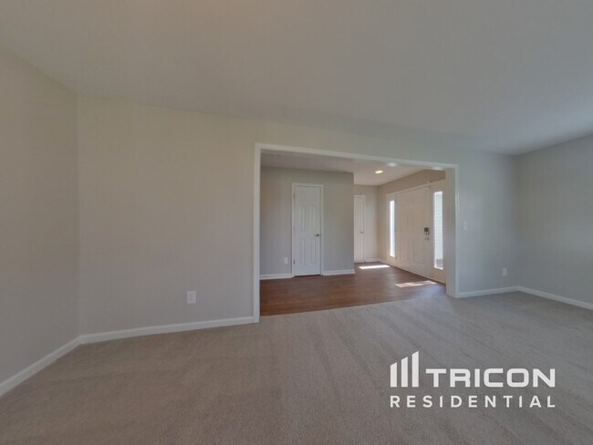 Photo - 7838 Montbrook Dr