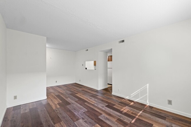 Photo - 508 W White St